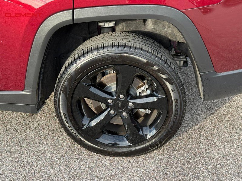 Used 2025 Jeep Grand Cherokee L Limited w/ Black Appearance Package AWD/4WD image 4
