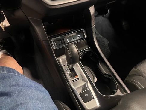 Used 2024 Subaru Ascent Premium image 28