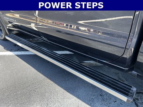 Used 2024 GMC Sierra 1500 Denali w/ Denali Reserve Package image 12