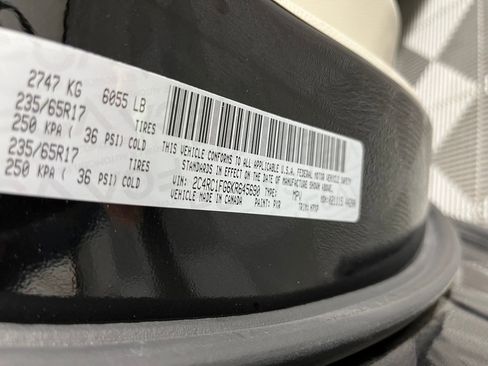 Used 2019 Chrysler Pacifica Touring Plus image 15