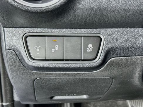 Certified 2024 Kia Forte LXS w/ LXS Technology Package FWD image 10