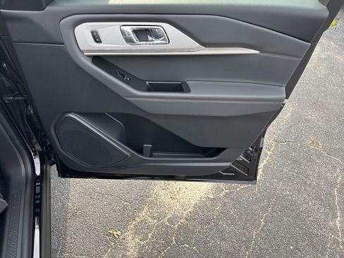 New 2026 Ford Explorer Active image 14