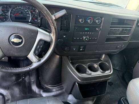 Used 2012 Chevrolet Express 2500 RWD image 14