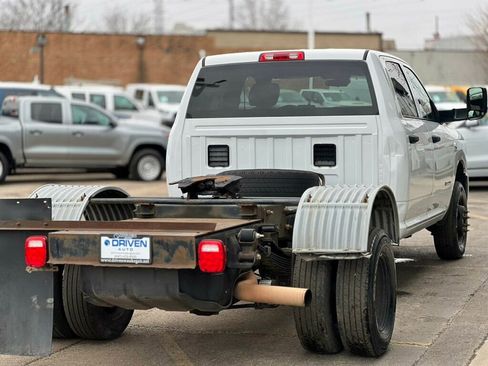 Used 2022 RAM 3500 Tradesman w/ Chrome Appearance Group image 5