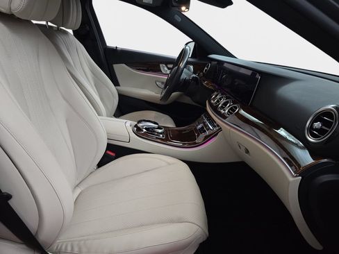 Used 2020 Mercedes-Benz E 350 4MATIC Sedan image 10