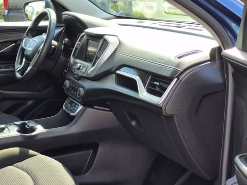 Used 2024 GMC Terrain SLE FWD image 21