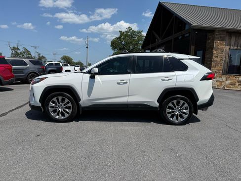 Used 2022 Toyota RAV4 XLE Premium FWD image 3