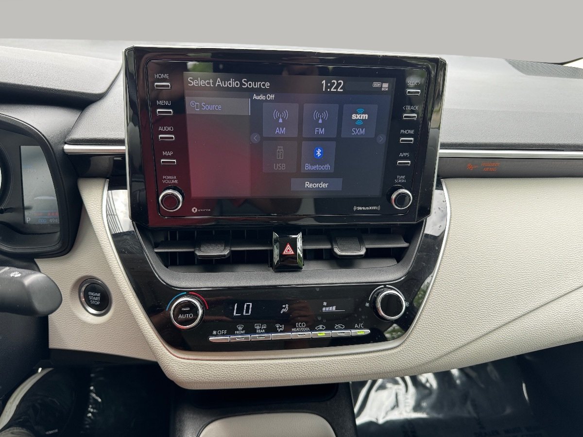 Used 2021 Toyota Corolla LE w/ LE Premium Package FWD image 26