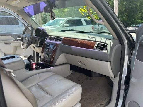 Used 2012 Chevrolet Tahoe LT w/ Luxury Package RWD image 17