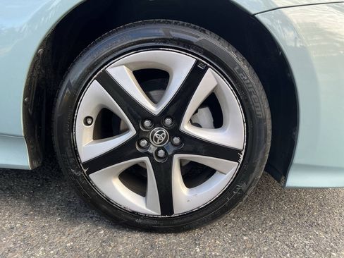 Used 2016 Toyota Prius Four Touring FWD image 29