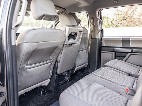 Used 2015 Ford F150 XLT AWD/4WD image 31