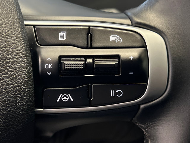 Used 2025 Kia Sportage EX w/ Premium Package FWD image 22