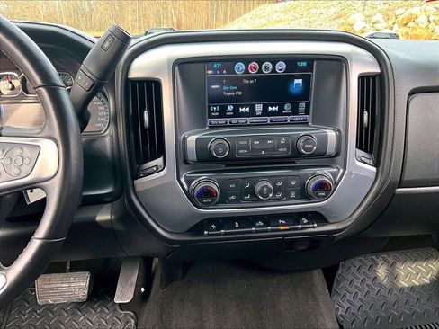 Used 2018 GMC Sierra 1500 SLE w/ SLE Value Package image 29