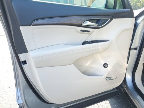 Used 2023 Buick Envision Avenir AWD/4WD image 14