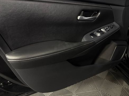 Used 2025 Nissan Sentra SV FWD image 24
