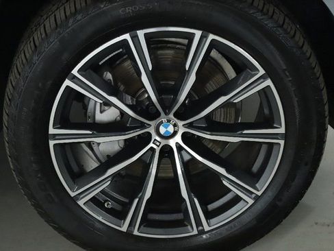 Used 2025 BMW X5 xDrive40i image 10