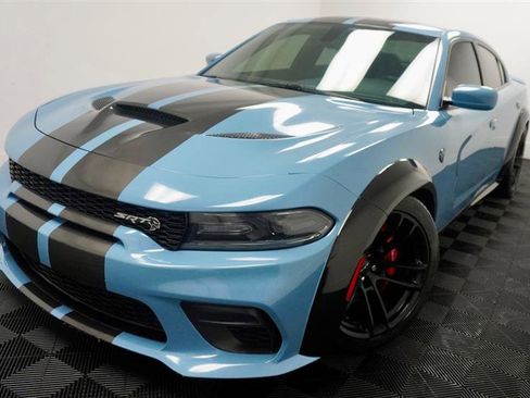 Used 2018 Dodge Charger SRT Hellcat w/ Harman/Kardon Audio Group image 2