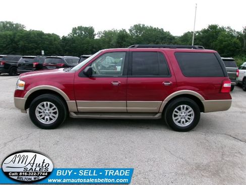 Used 2014 Ford Expedition XLT w/ Equipment Group 202A AWD/4WD image 2