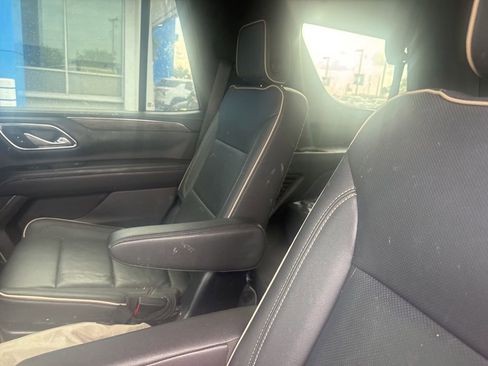 Used 2023 Chevrolet Tahoe Premier AWD/4WD image 14