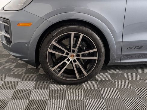 Certified 2026 Porsche Cayenne GTS AWD/4WD image 11