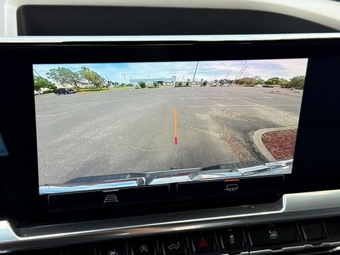 Used 2025 GMC Sierra 1500 SLT AWD/4WD image 21