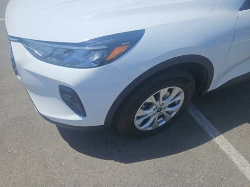 Used 2024 Ford Escape Active AWD/4WD image 3