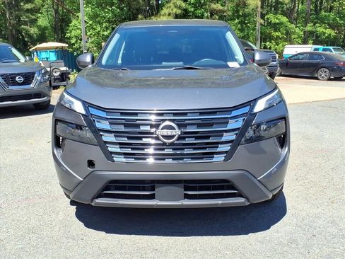 Used 2024 Nissan Rogue SV image 34