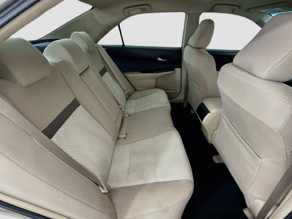 Used 2014 Toyota Camry LE FWD image 19