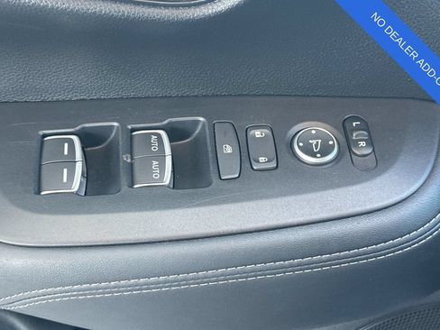 Used 2025 Honda HR-V EX-L image 12