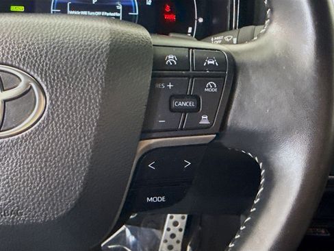 Used 2025 Toyota Camry SE w/ Multimedia Upgrade Package FWD image 15