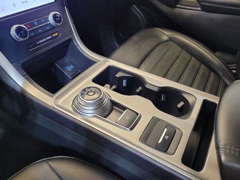 Used 2024 Ford Edge SEL image 26