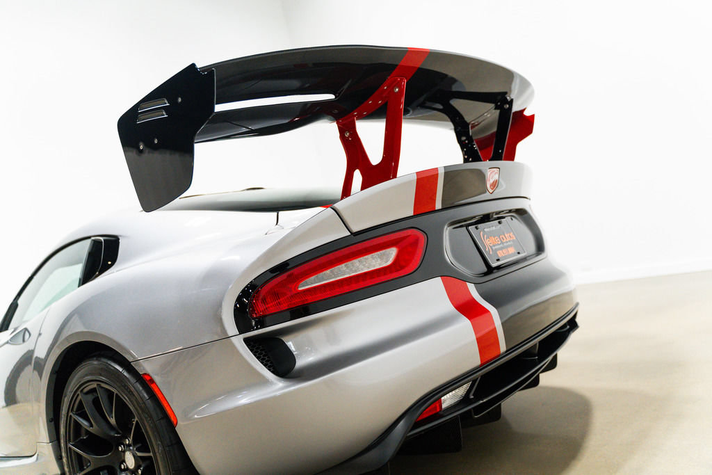 Used 2017 Dodge Viper ACR w/ Extreme Aero Package RWD image 97