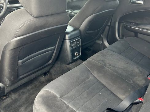 Used 2013 Dodge Charger SE image 10