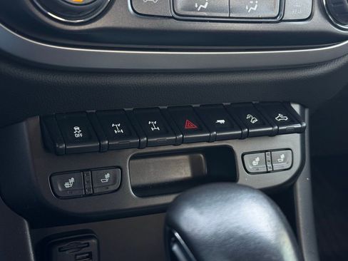 Used 2022 Chevrolet Colorado ZR2 image 42