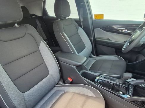 Used 2025 Chevrolet TrailBlazer LT AWD/4WD image 4