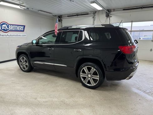 Used 2019 GMC Acadia Denali w/ Technology Package AWD/4WD image 3