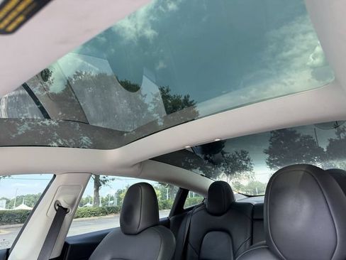 Used 2023 Tesla Model 3 Standard Range RWD image 18