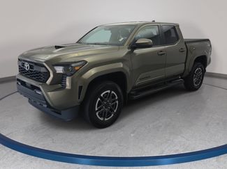 Used 2024 Toyota Tacoma TRD Sport AWD/4WD video 1