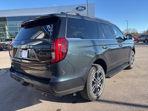New 2026 Ford Expedition Active image 14