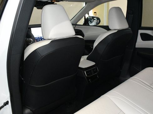 Used 2025 Lexus RX 350 Premium Plus w/ Convenience Package FWD image 15