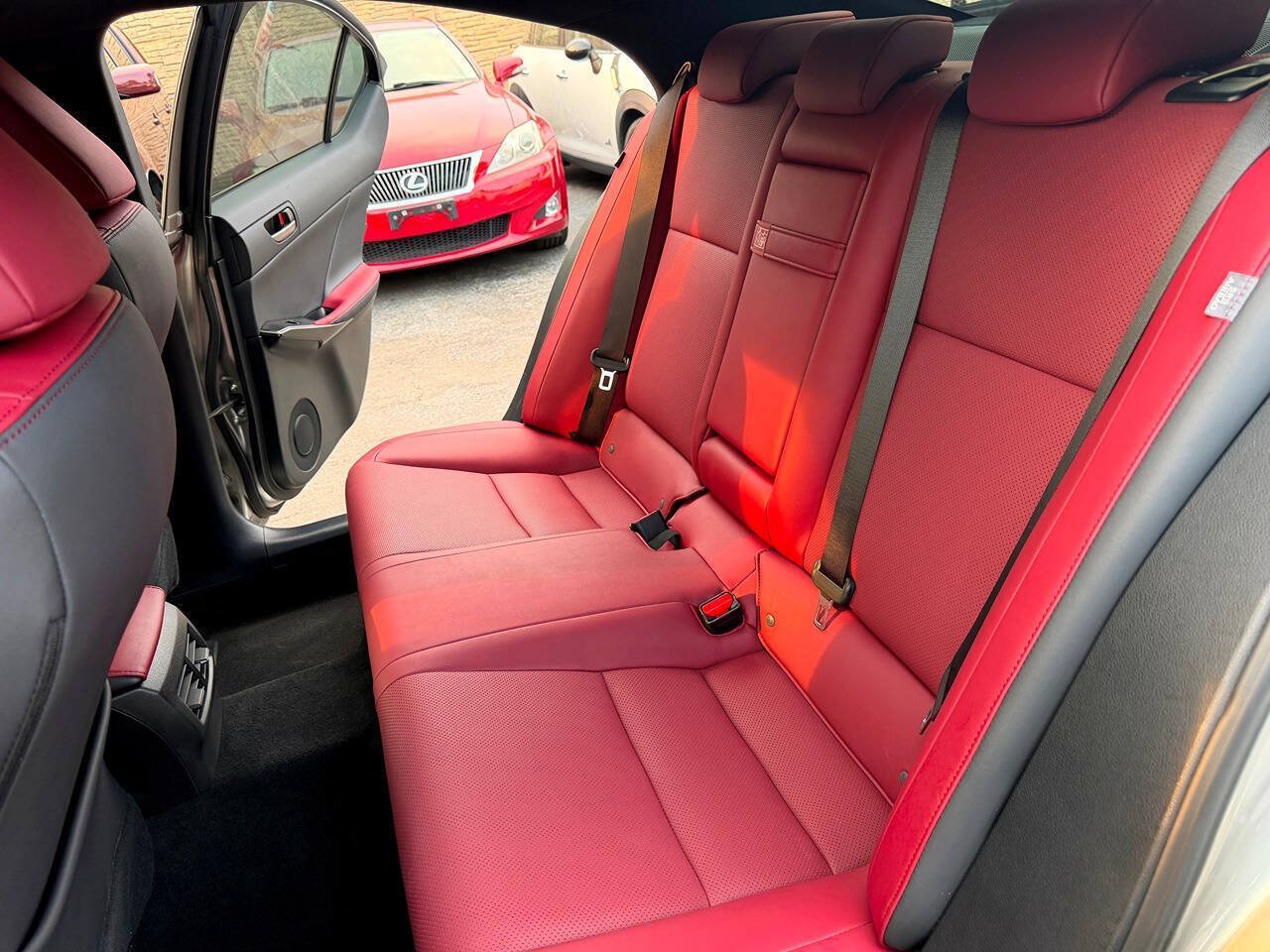 Used 2023 Lexus IS 300 w/ Comfort Package RWD image 39