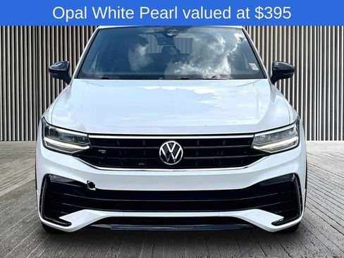 Used 2023 Volkswagen Tiguan SE R-Line AWD/4WD image 4