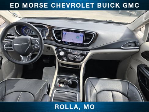 Used 2022 Chrysler Pacifica Limited w/ Uconnect Theater Family Group AWD/4WD image 24