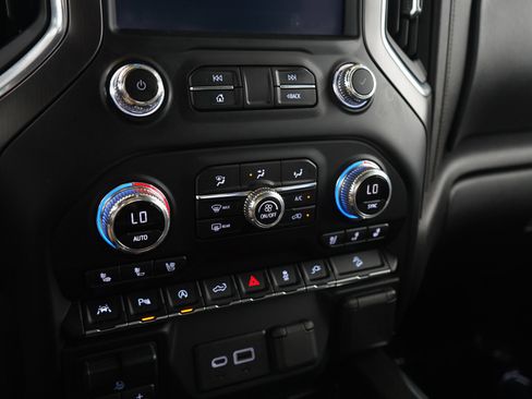 Used 2020 GMC Sierra 1500 AT4 w/ AT4 Premium Package AWD/4WD image 24