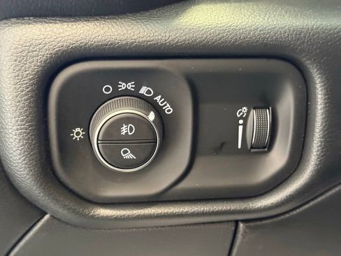 New 2026 RAM 2500 Tradesman AWD/4WD image 23