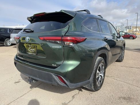 Used 2023 Toyota Highlander XLE image 19