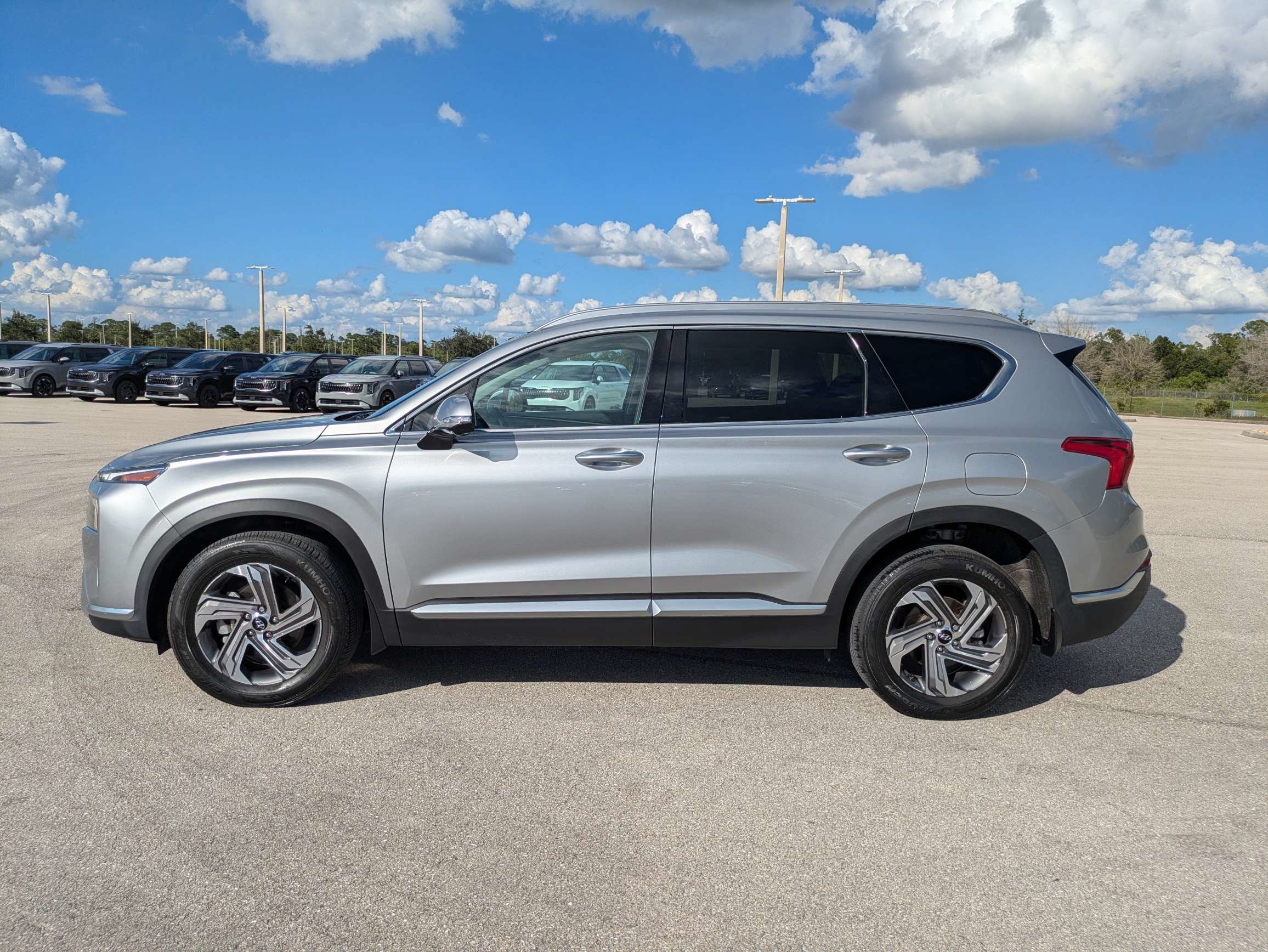 Used 2023 Hyundai Santa Fe SEL w/ Premium Package FWD image 7