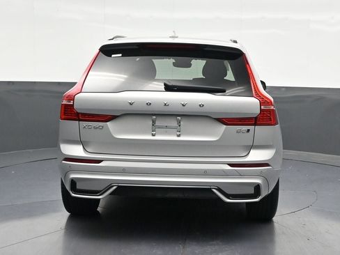 Used 2024 Volvo XC60 B5 Plus w/ Climate Package AWD/4WD image 5