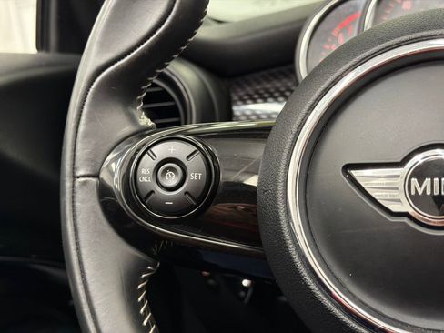 Used 2017 MINI Cooper S image 21