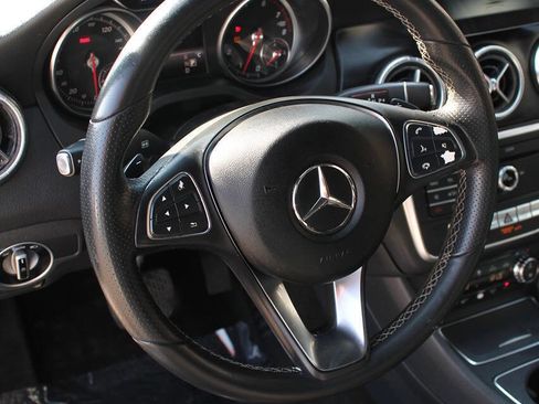 Used 2018 Mercedes-Benz CLA 250 4MATIC image 13